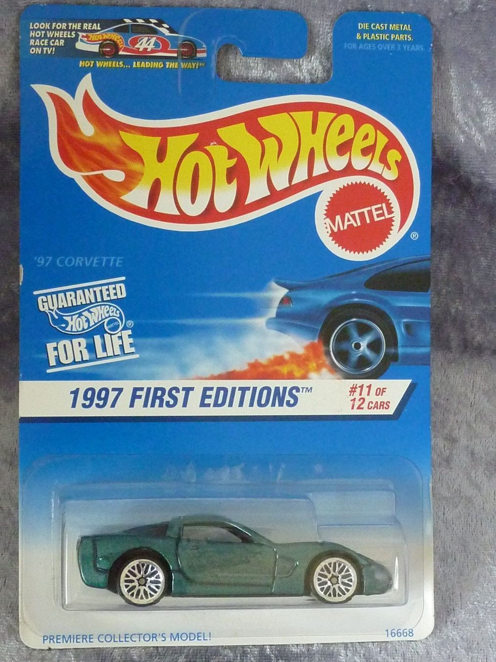 Hot Wheels Voitures modèles: Corvette 1997 FE 1:64 – Neuf avec emballage d'origine à Dürrenäsch par modellautos4you