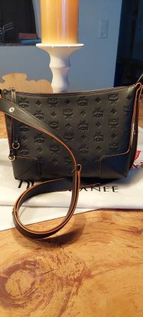 Original MCM Tasche hobo Klara M Leder Visetos
