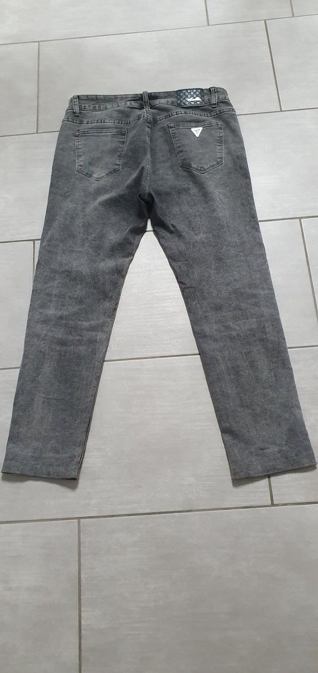 Jeans: Graue Jeans, Gr 40/42, L 28 – Usato da Wallenwil venduto da Rainbow45 1