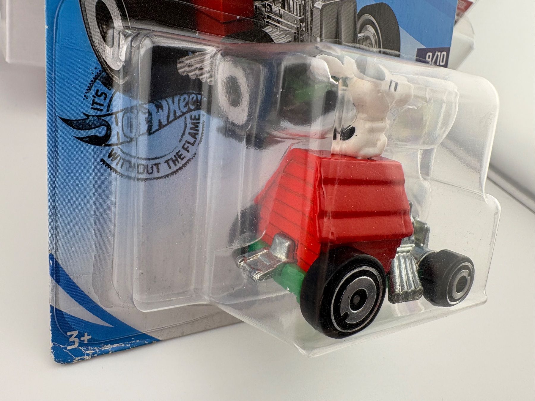 Hot Wheels Modellini d'auto: Hot Wheels Snoopy Peanuts HW Screen Time - 2019 - 14/250 – Nuovo e nell'imballaggio originale da Flawil venduto da HeisseReifen 3