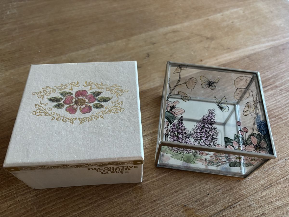 Contenitori & Simili: Dekorative Glas Schmuckschatulle mit Originalverpackung – Usato da Zürich venduto da Kaep