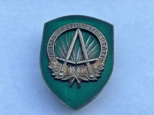 Placchette & Badge: Abzeichen (SHAPE) - absolute Rarität – Usato da Ennenda venduto da glarner58