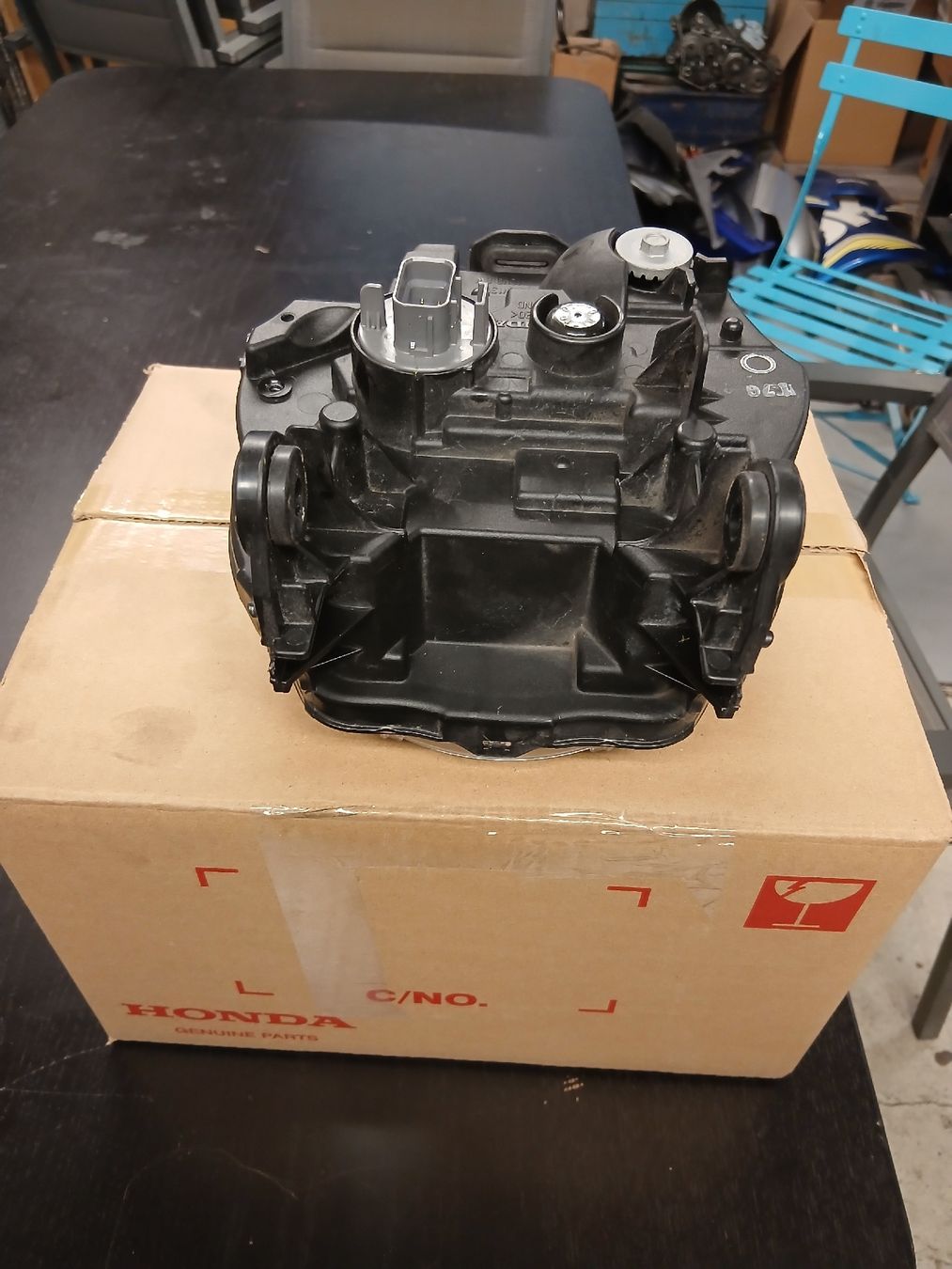Honda Tutti i ricambio per moto: Honda cb125r – Usato da Romanel-s-Lausanne venduto da site76 1