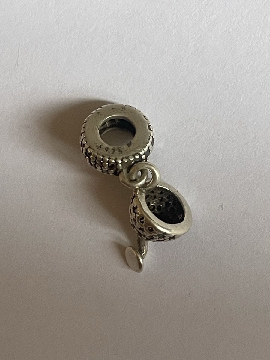 Pandora Anhänger: Pandora Martini Glass Charm – Gebraucht aus Zürich von regenwetter100 1