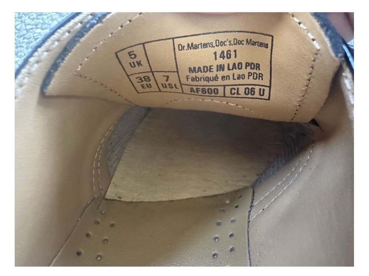 Dr. Martens Scarpe da uomo: Doc Martens taille 38 modèle 1461 – Usato da Plan-les-Ouates venduto da aur_z5pj 3