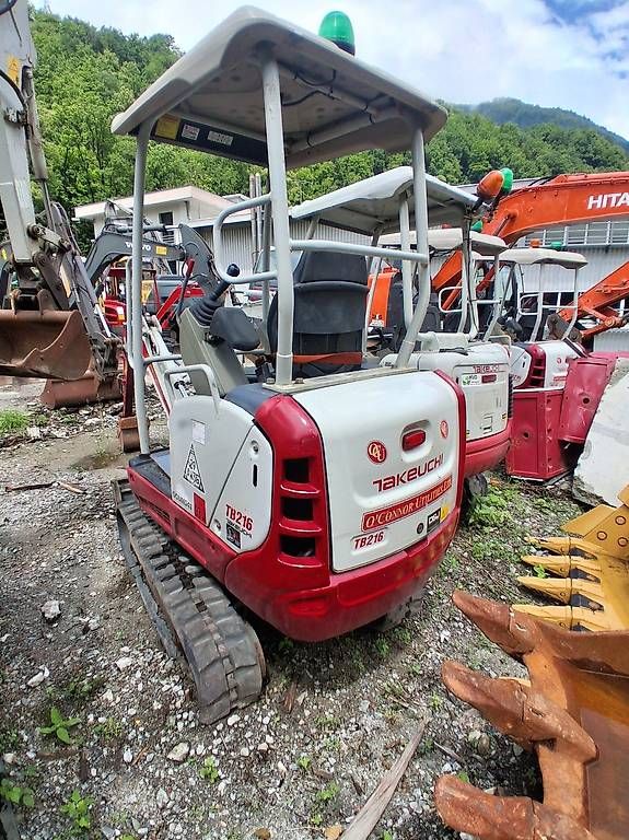 Takeuchi Bagger: Takeuchi tb216 mit 3 loffel +epirockhammer – Gebraucht aus Castasegna von Dodone1982