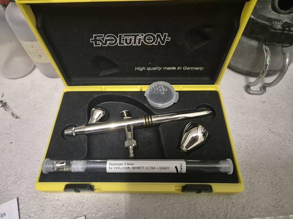 Tutti gli attrezzi: Komplette Airbrush Ausrüstung  – Usato da Uster venduto da Marc0114 2