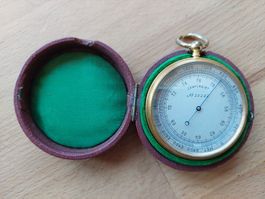 Altimeter Barometer mit original Etui