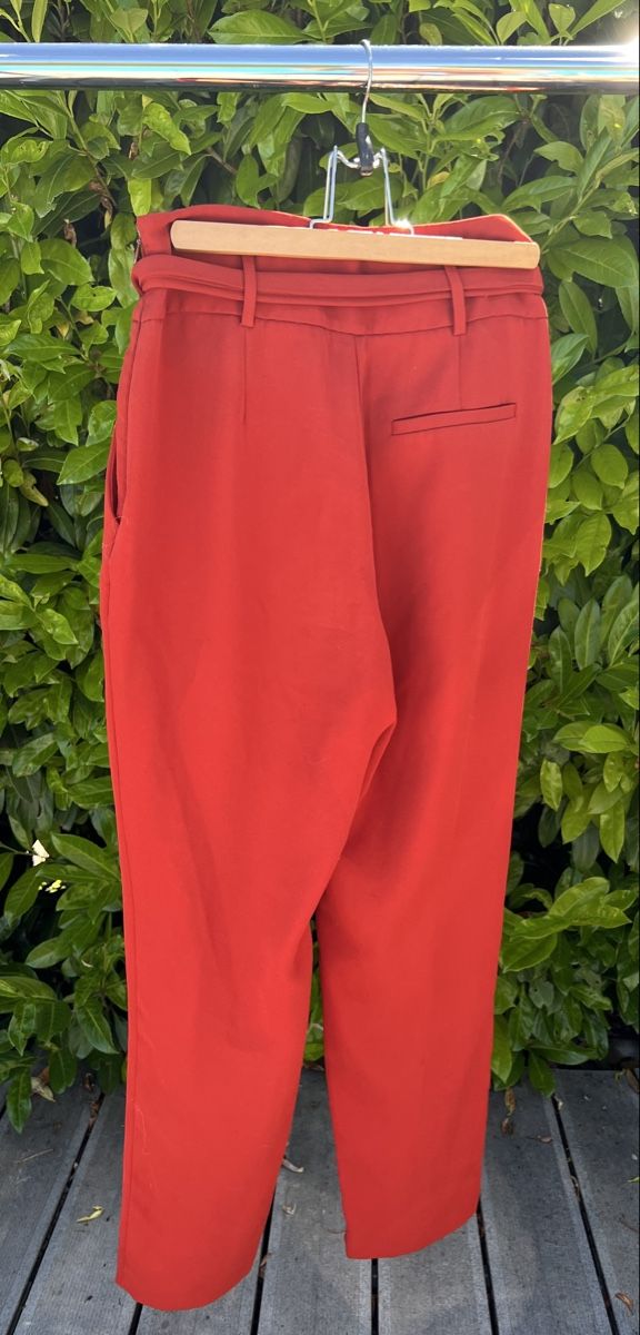 Zara Pantaloni: Red pants Zara XS – Usato da St-Aubin FR venduto da claramathi 3