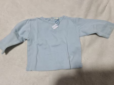 Pull bleu clair taille 74 cm