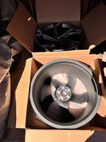 2x NEU Original Audi Sport 22" Felgen e-tron S / SQ8 | 4KE60