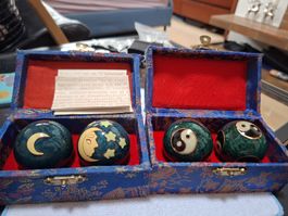 Lot de 4 boules de relaxation en boîtes décoratives