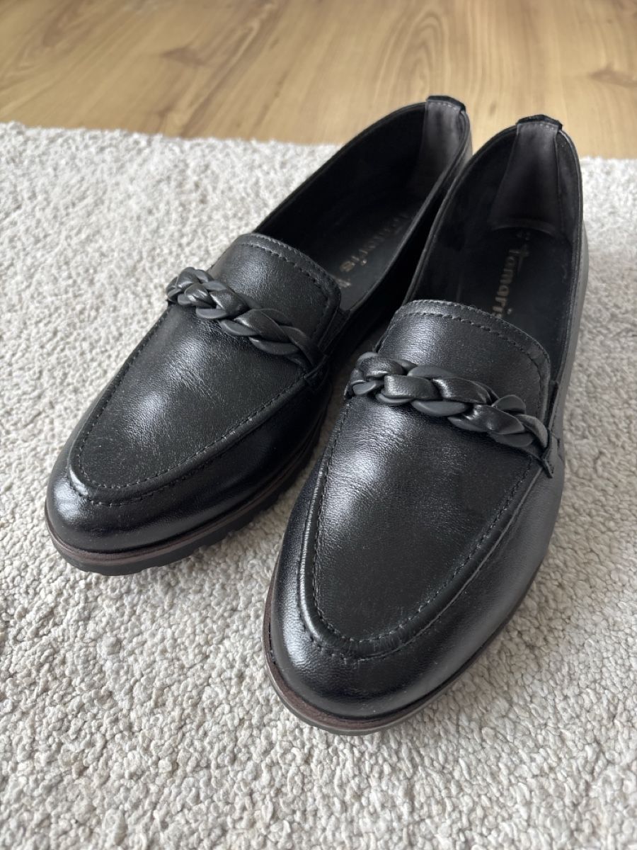 Tamaris Scarpe da donna: Schwarze Tamaris Loafer Leder Gr. 40 – Nuovo (secondo la descrizione) da Zürich venduto da EnikoDrum