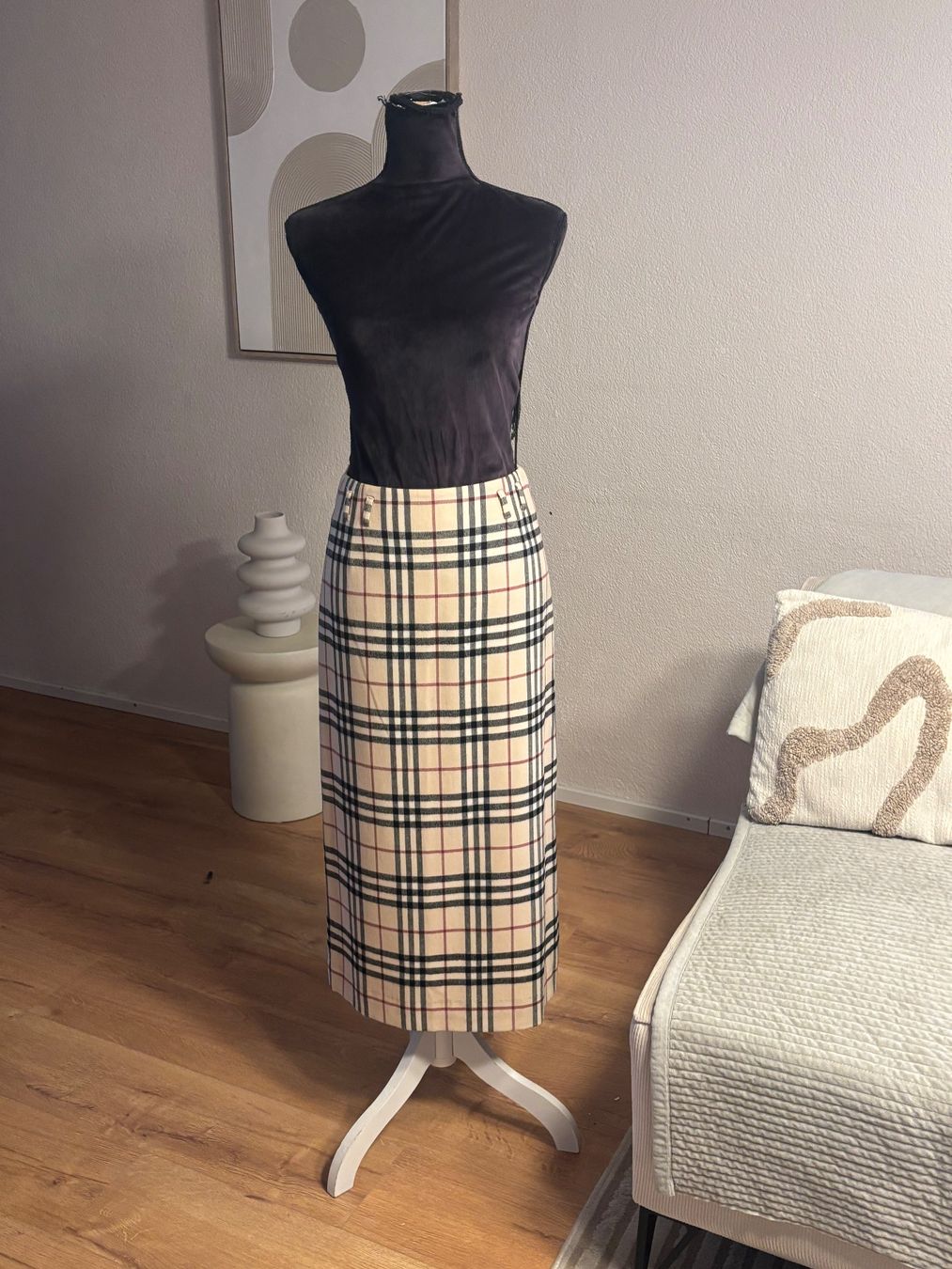 Burberry Gonne: Burberry Maxi Rock Novacheck Wolle – Usato da St. Margrethen SG venduto da dijanaO 9