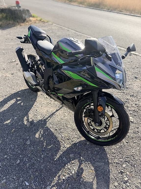 Strada: KAWASAKI NINJA 125 – Usato da Fahrwangen venduto da kry_5kbd