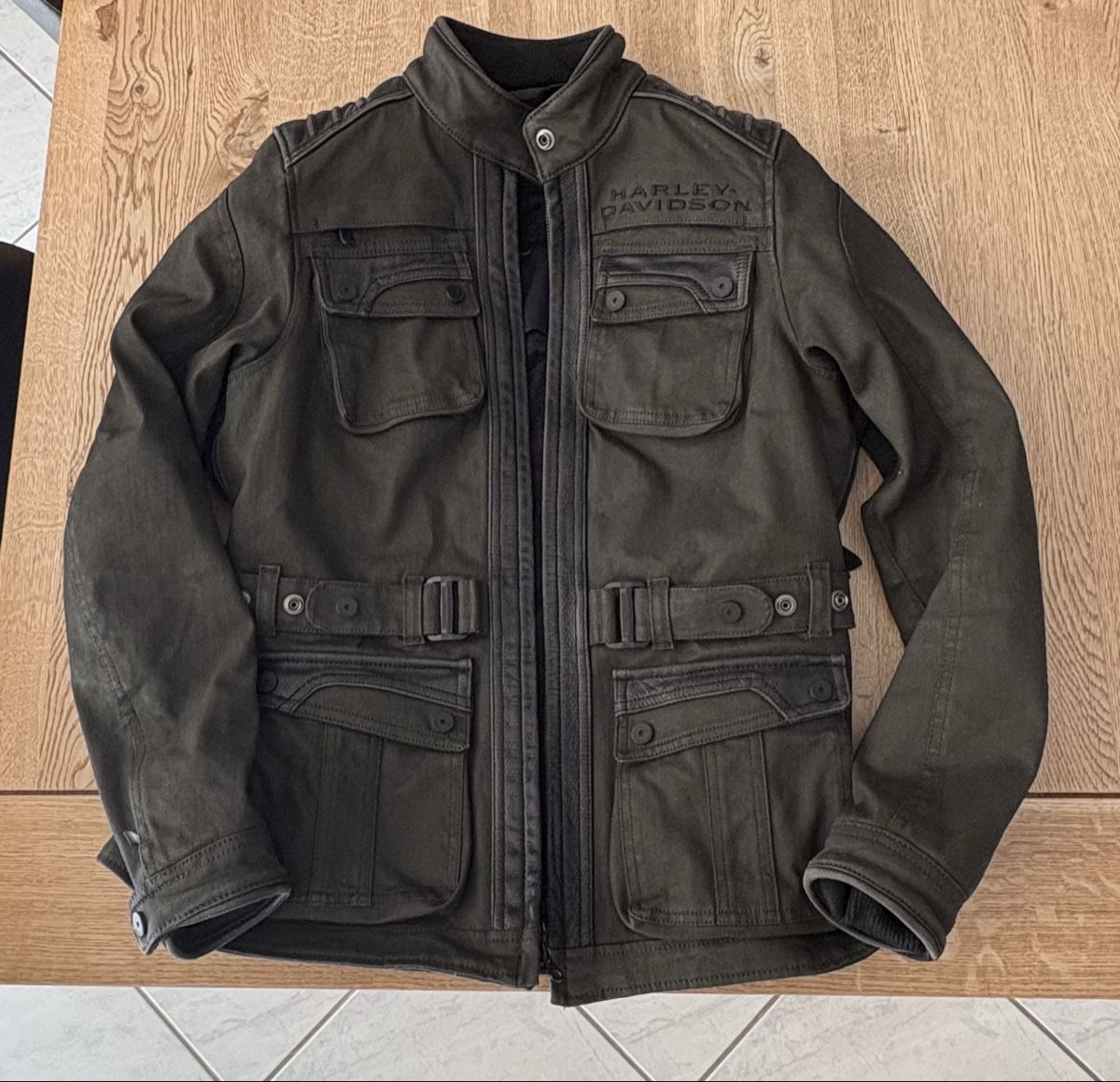 Harley-Davidson Vestes: Harley Davidson Damenjacke – D'occasion à Wangen b. Olten par Dasding