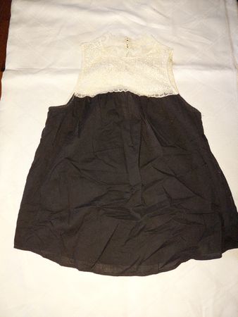Top schwarz mit Spitze Grösse 40 guter Zustand