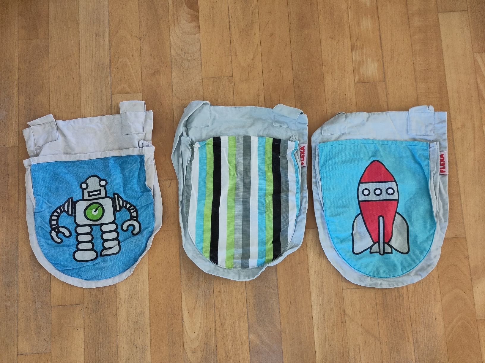 Flexa Vorhänge: Flexa Roboter Spielvorhang und Taschen – Gebraucht aus Winterthur von Sonnenmond2 1