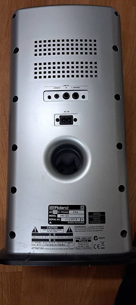Roland Amplificateurs: E Drum Verstärker Roland – D'occasion à Birmenstorf AG par Hexxor 1