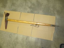 Eispickel aus Holz mit Lederhülle 90x28 cm STUBAI