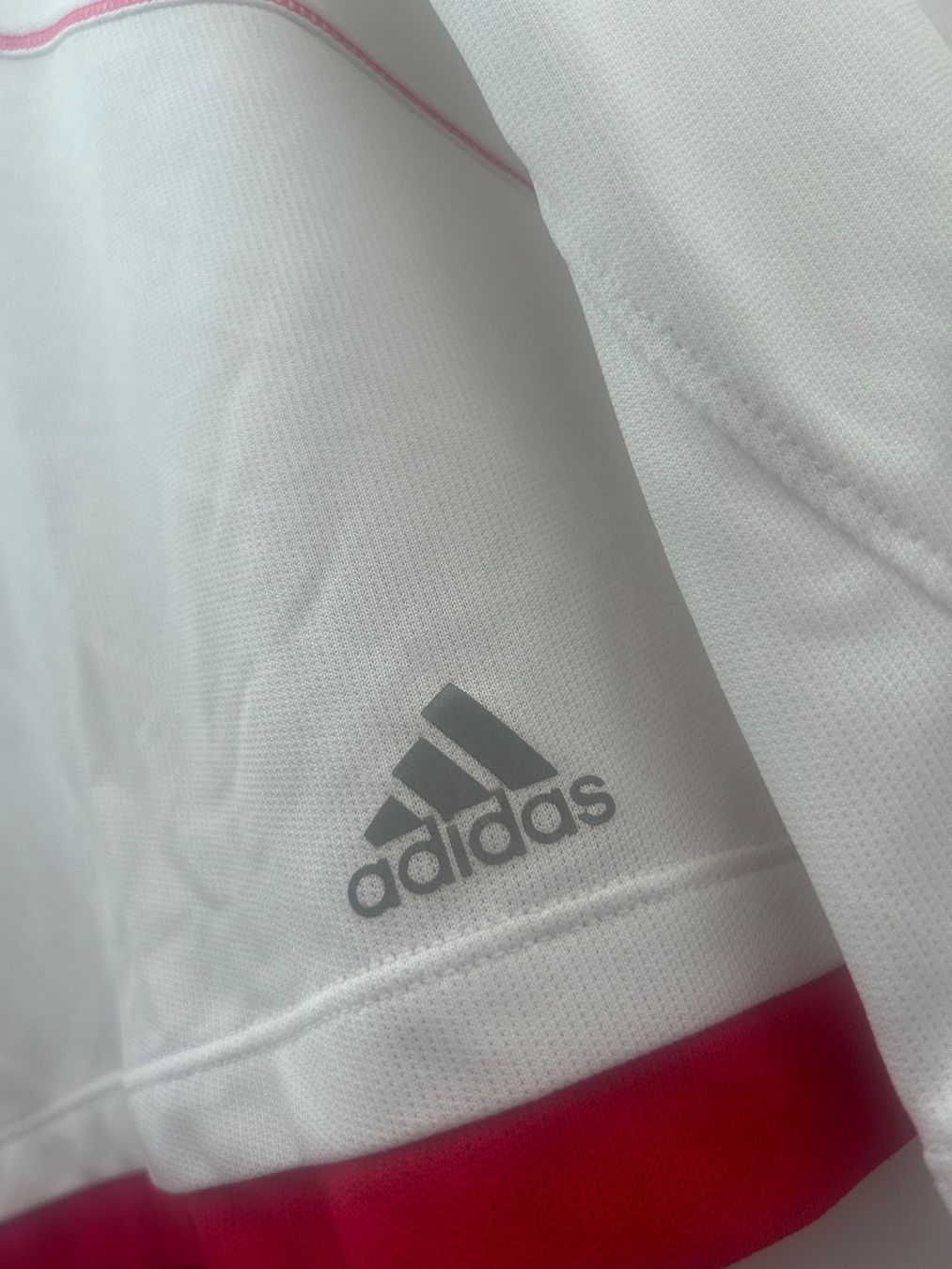 Adidas T-shirt: ADIDAS Langarmshirt – Usato da Dättwil AG venduto da fio_d76l 2