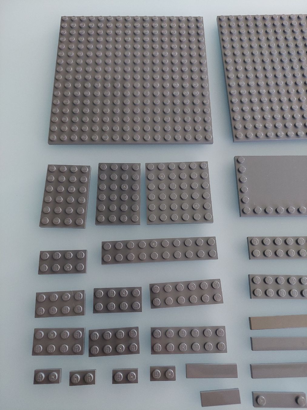 Lego Spielzeuge: Div Lego Bauplatten ( grau) – Gebraucht aus Zetzwil von sti_x9xf 1