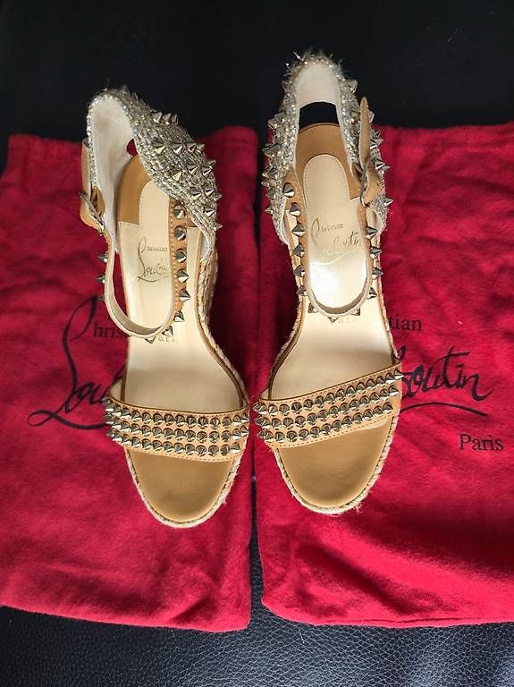 Christian Louboutin Scarpe da donna: Sandale a plate-forme Louboutin – Usato da Mont-la-Ville venduto da Suain_