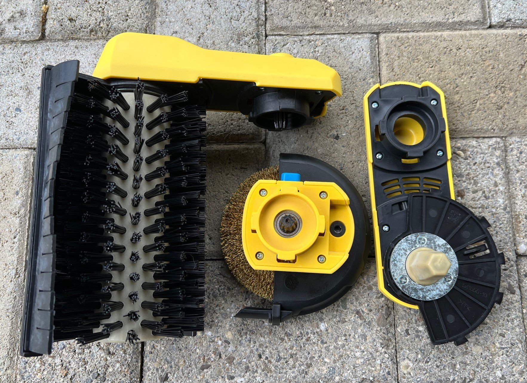 Bodenbearbeitungsgeräte: GLORIA MultiBrush speedcontrol – Gebraucht aus Geuensee von  3