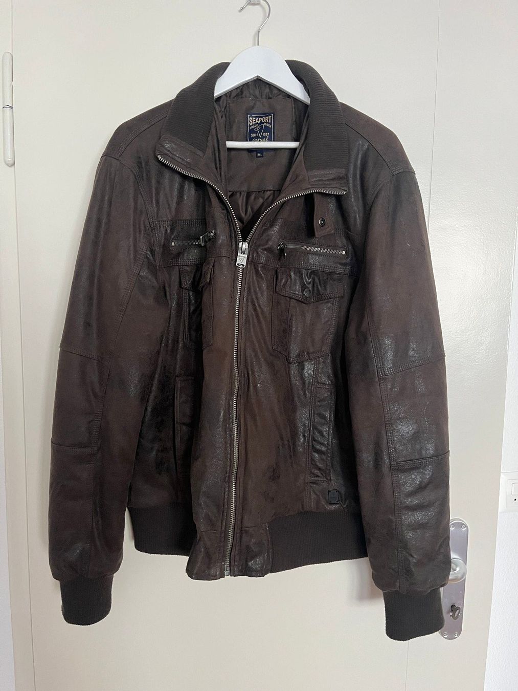 Jacken: Jacke – Gebraucht aus Arbon von phi_q5dc