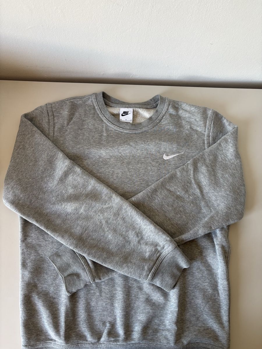 Nike Pullover & Sweatshirts: Pull gris Nike – Neu (gemäss Beschreibung) aus Reconvilier von oliver008