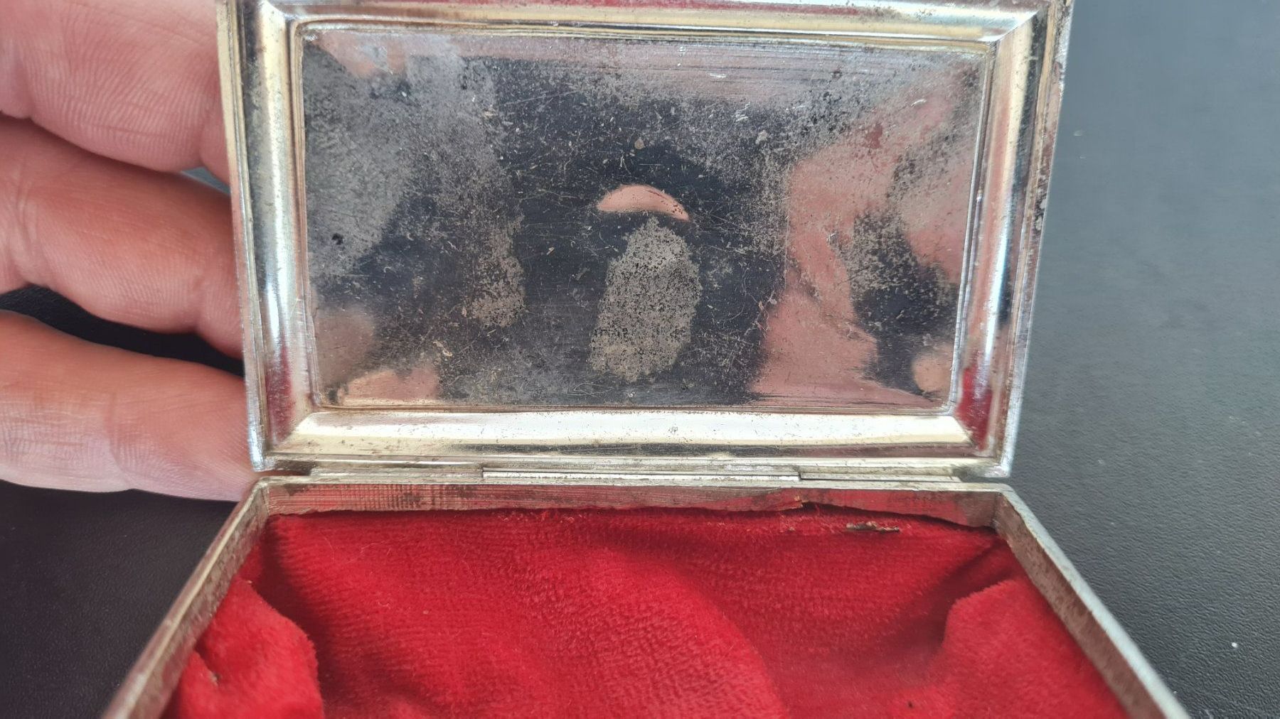 Portagioie: Kleine Schmuckschatulle / Farbe; Silber / rotes Innenfutter – Usato da Safenwil venduto da Husqi2000 6