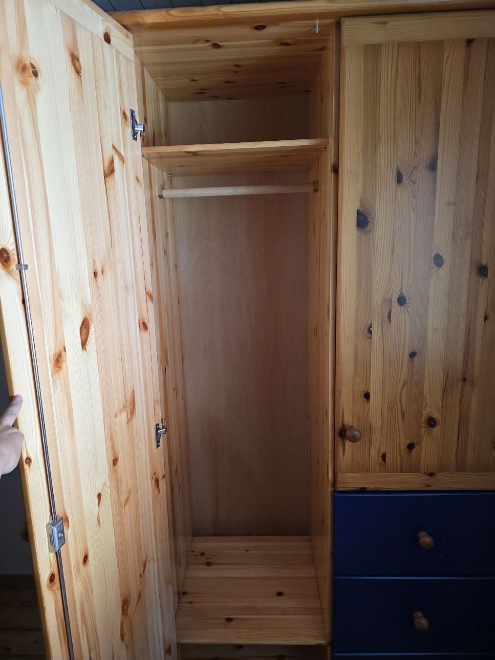 Schränke: Schrank massiv – Gebraucht aus Adlikon von Clara28 2