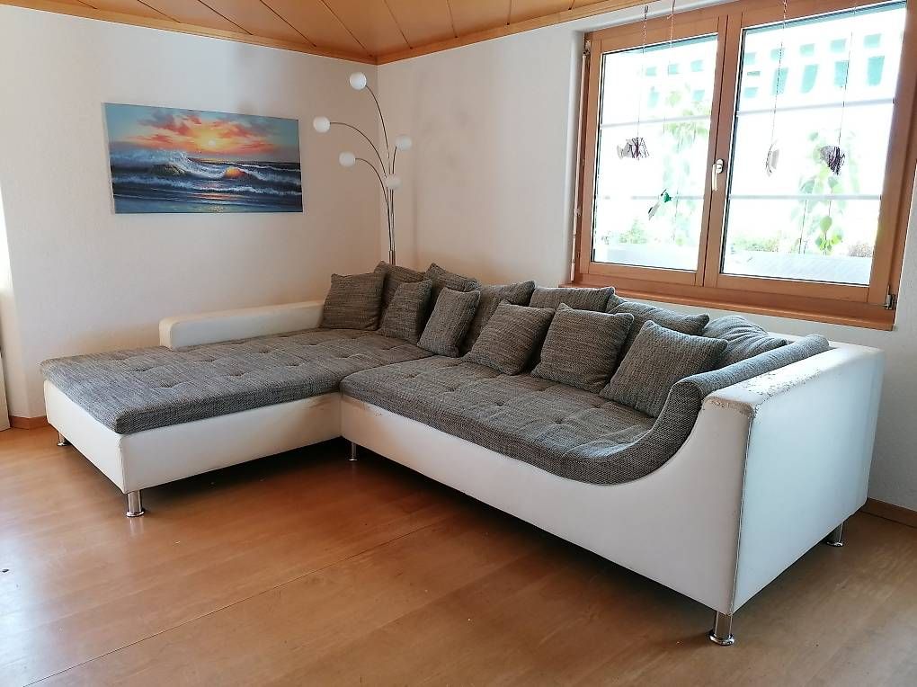 Sofas: Gratis - Riesen-Sofa – D'occasion à Steinen par ems_dave