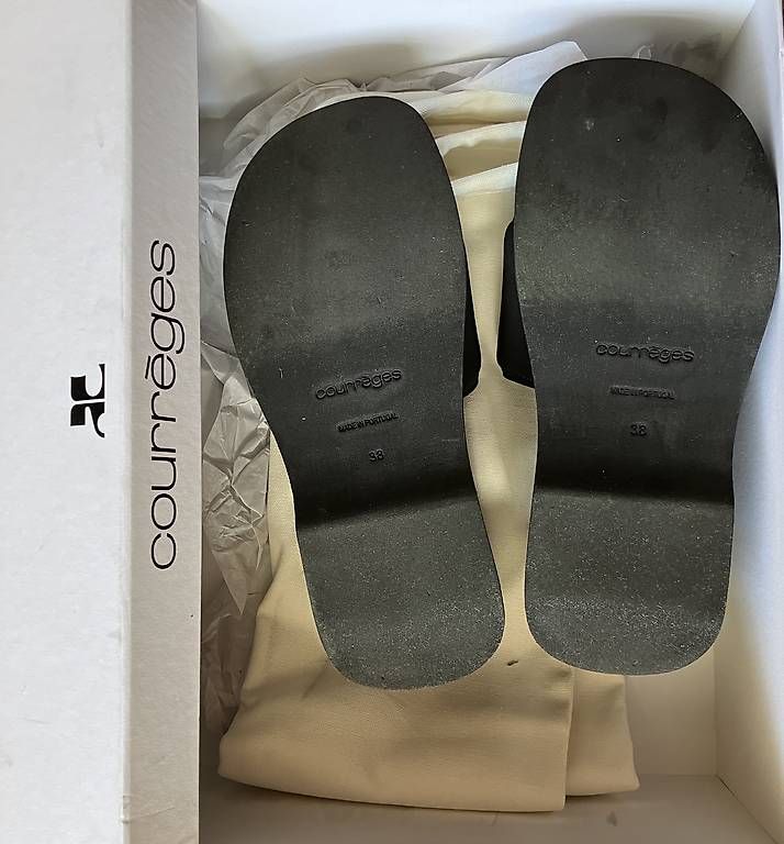 Scarpe da donna: BLACK SCUBA WAVE SLIP ON PLATFORMS - COURRÈGES – Usato da Basel venduto da Prinzessinsuperstar 1