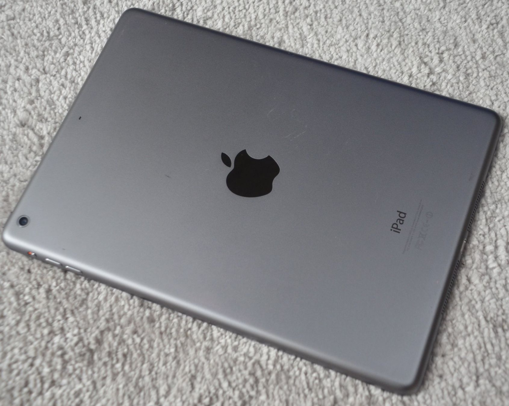 Apple Tablet PC: Apple iPad Air 16GB A1474 – Usato da Collonges venduto da arashee 7