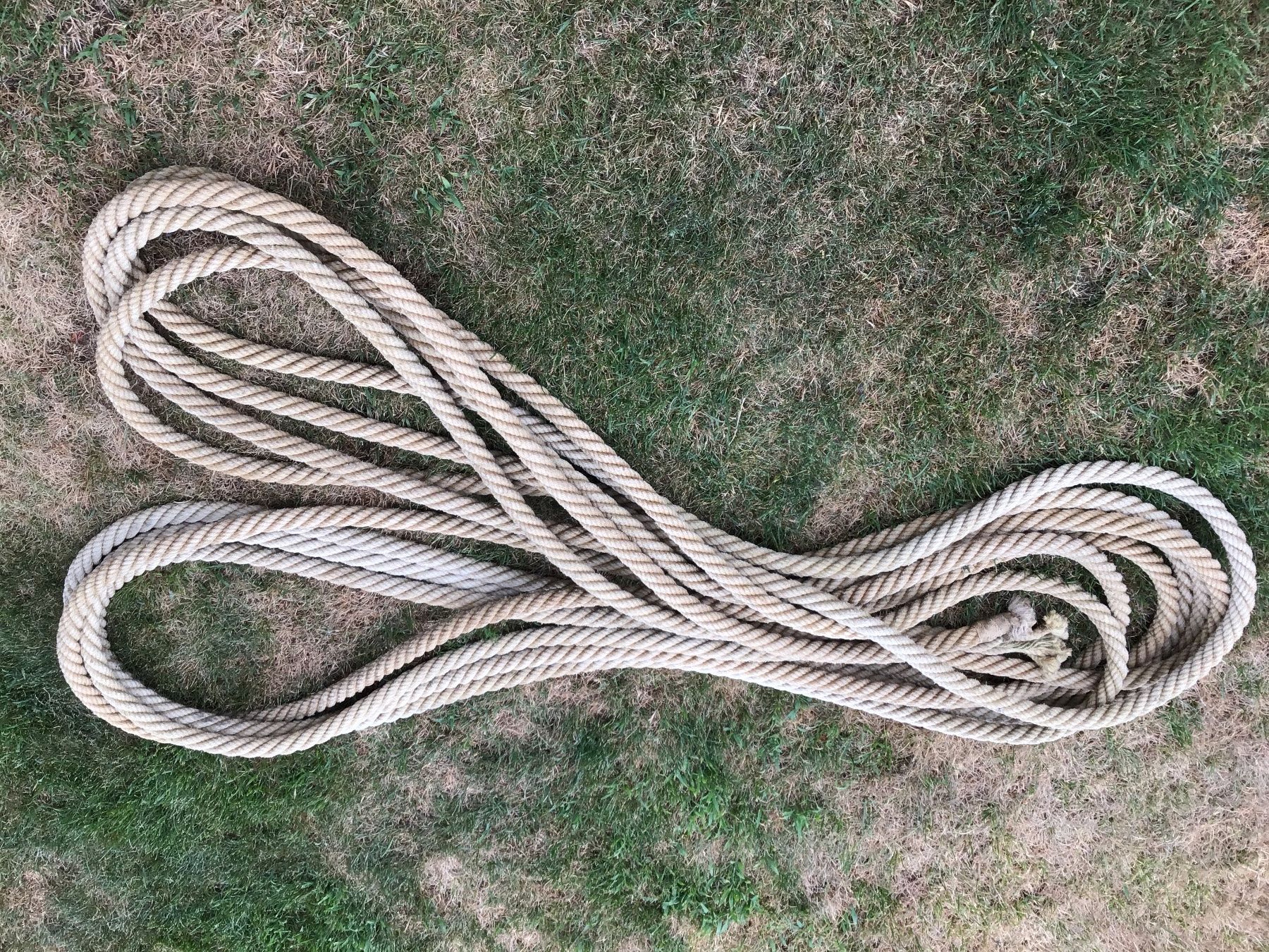Corde: Vintage Hanfseil, dick und robust - ca 24 Meter lang – Usato da Rüti ZH venduto da Wernika1