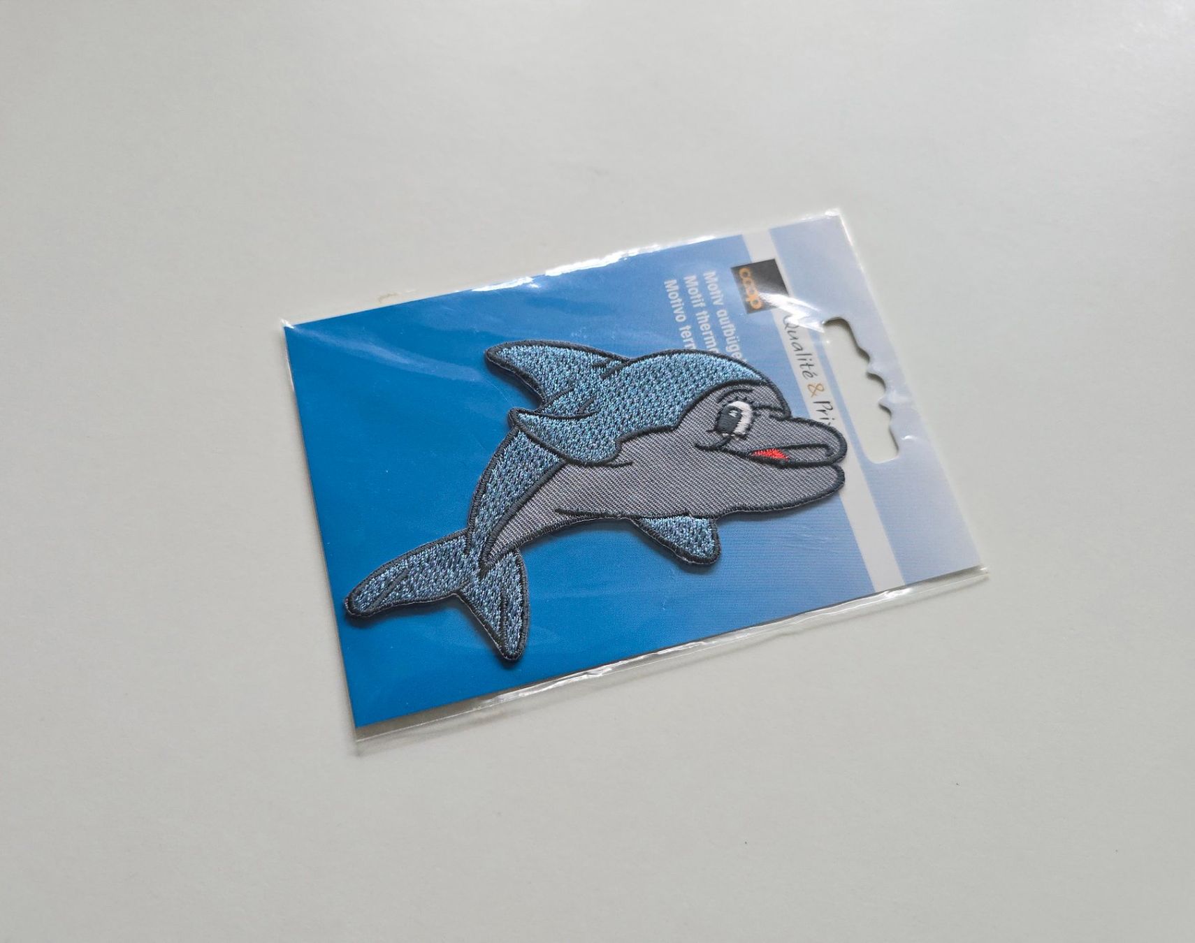 Patches: Aufnäher Applikation herziger Delfin NEU – Neu und originalverpackt aus Dättlikon von Wundertuete_