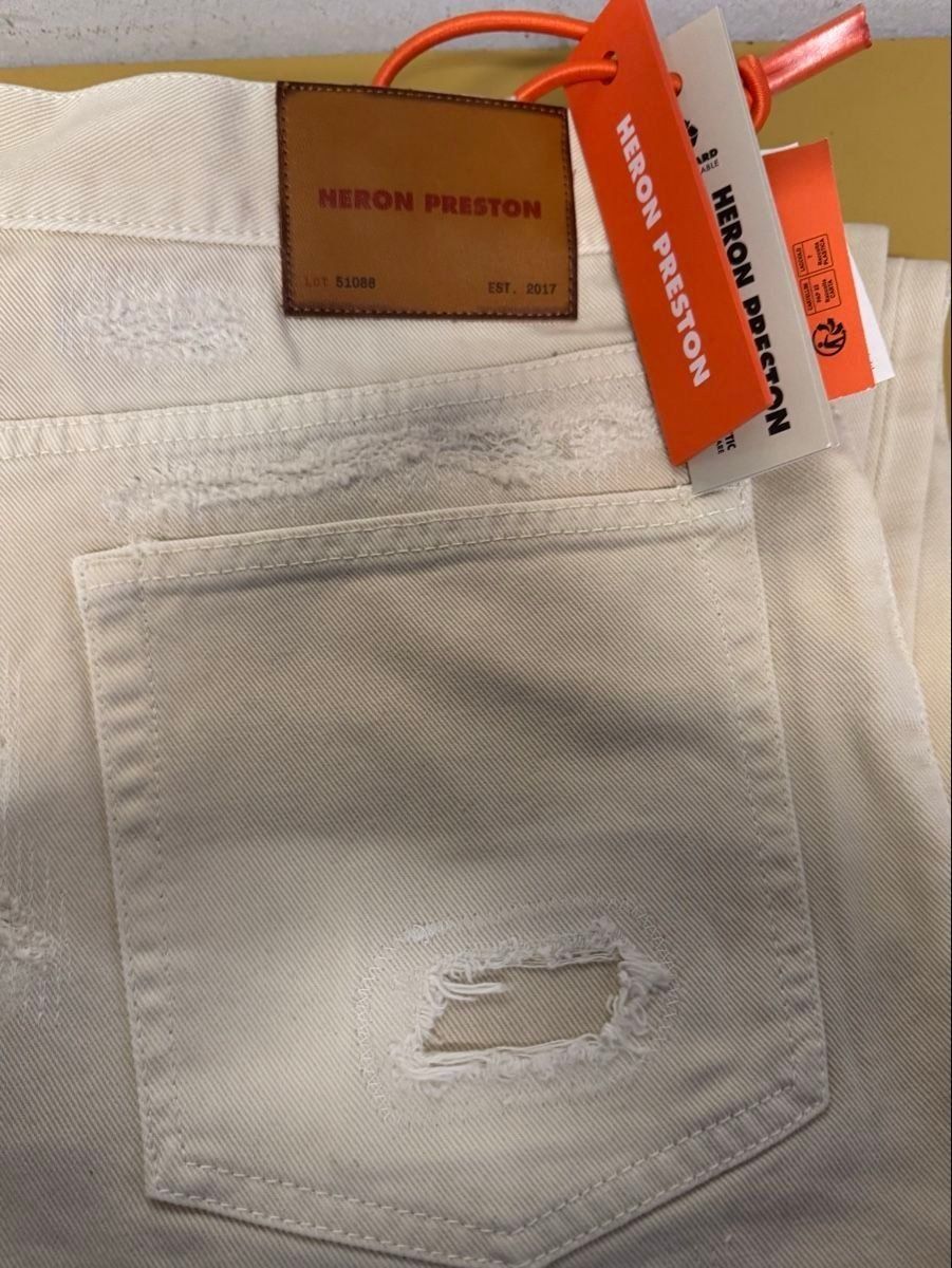 Jeans: Heron Preston straight-leg distressed Jeans - Farfetch $450 – Nuovo e nell'imballaggio originale da Genève venduto da dorco 7