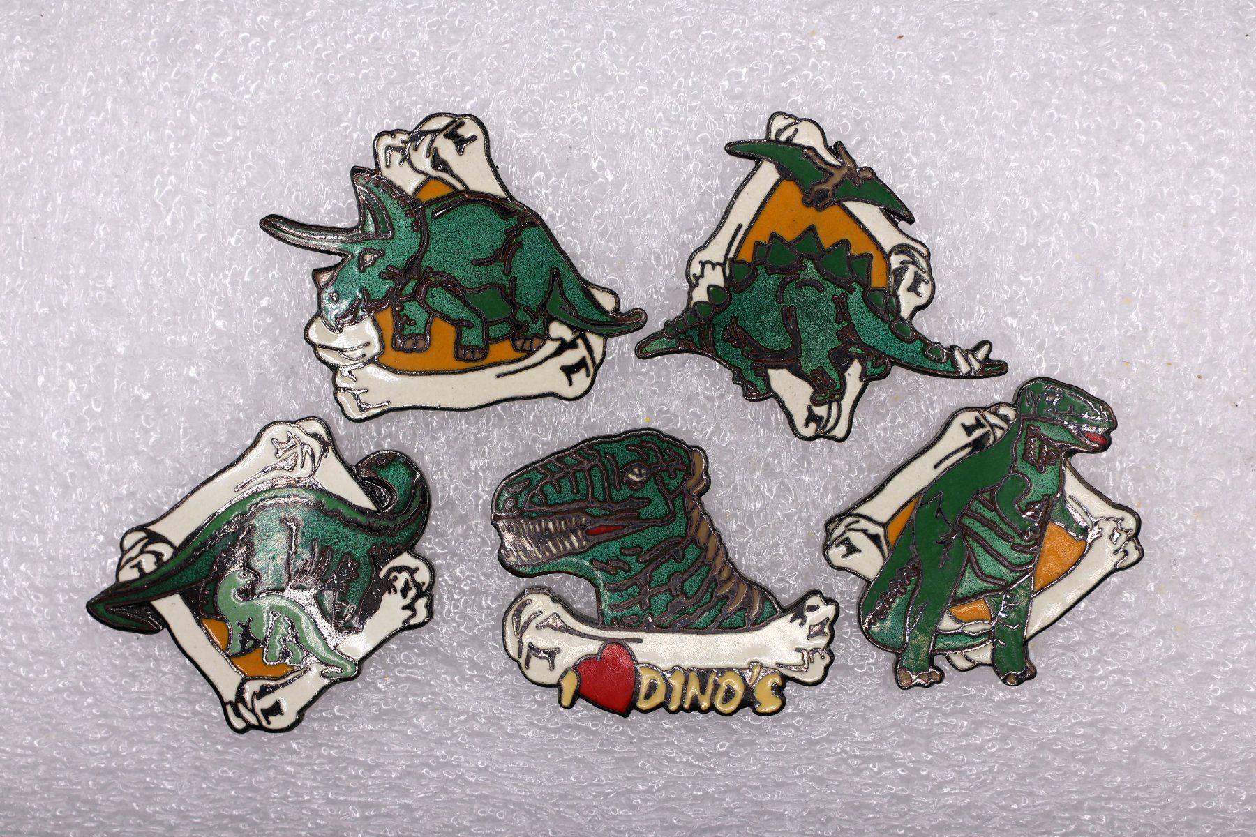 Placchette & Badge: 5 Pins  DINO'S – Usato da Winterthur venduto da Sammleroase