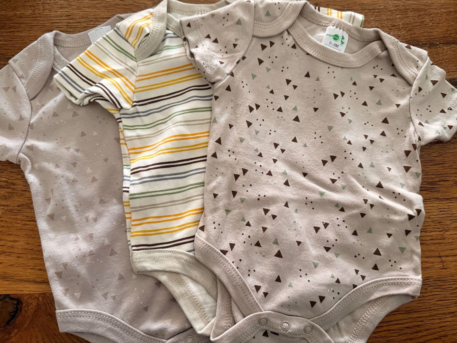 Lotti & Set di vestiti: Body-Set-Strampler-Muster Kurzarm-60% Cotton Gr.56-62 – Nuovo (secondo la descrizione) da Teufenthal AG venduto da MeineSchatztruhe