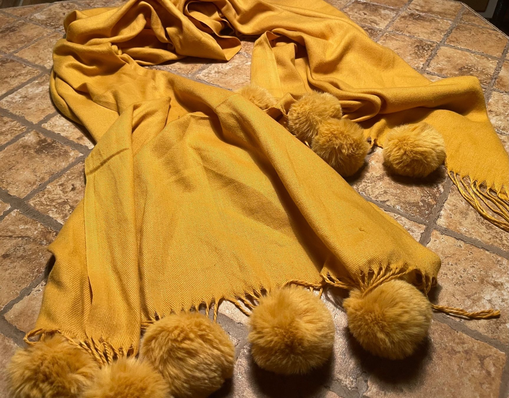 Foulard & Sciarpe: Sciarpa Poncho color senape -chic e elegante per invern – Nuovo (secondo la descrizione) da Gordevio venduto da LanaZimm 9
