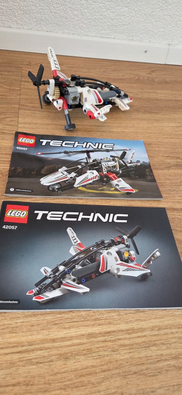 Lego Kit di costruzioni: Lego Technic 42057 Ultraleicht-Hubschrauber – Usato da Hägendorf venduto da Hedi3 1