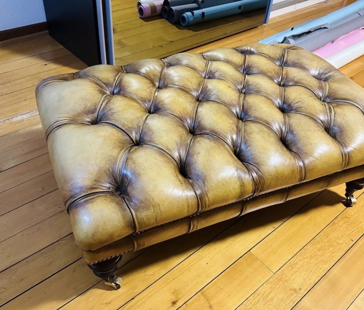 Stühle: Chesterfield  Leather poof – Gebraucht aus Vevey von ledidream 1