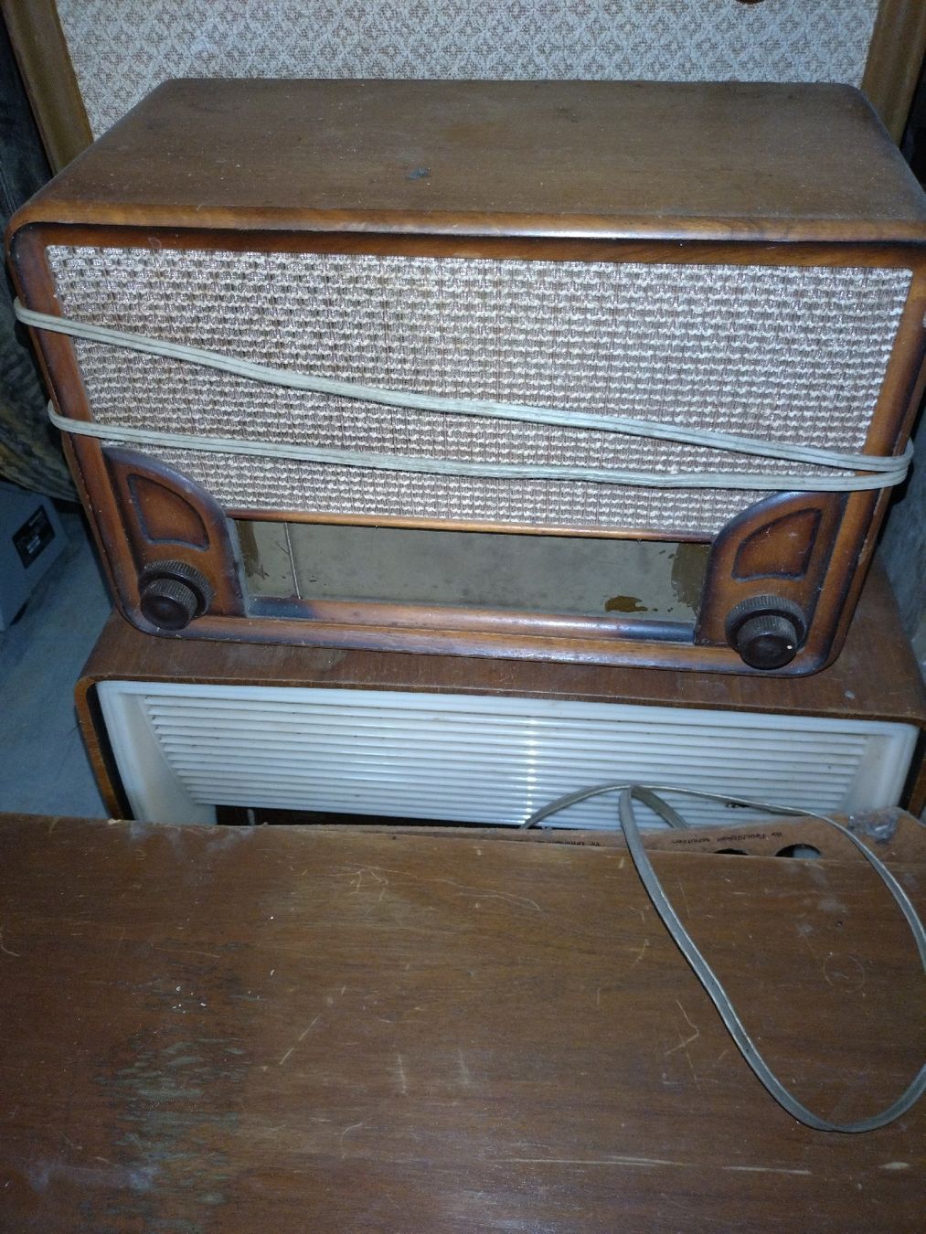 Radios: aputtes Radio Gerät  – Defekt aus Berlingen von Hampison