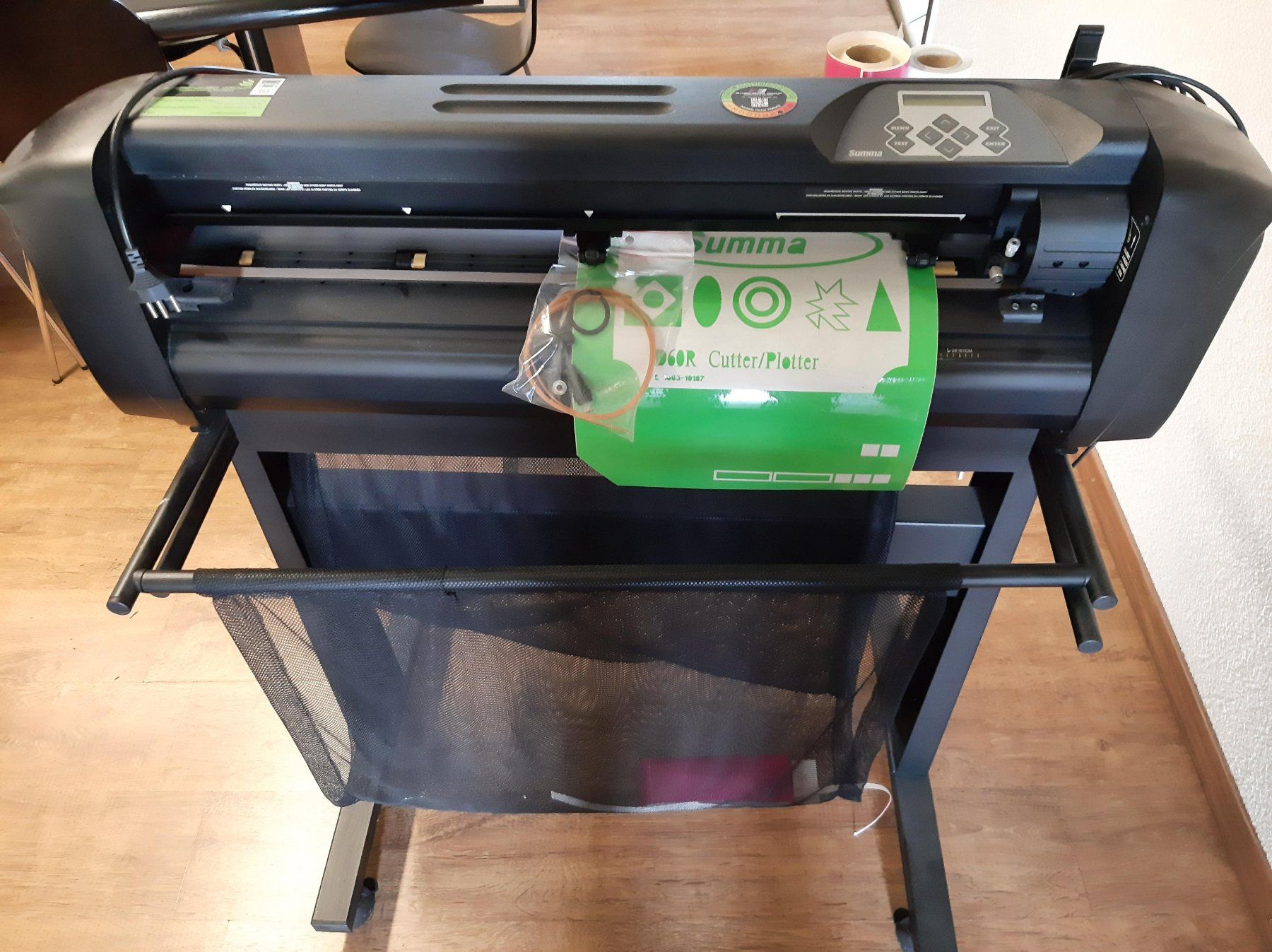 Drucker: Summa S2 D60R Cutter/Plotter mit Rollenhalterung und Folien – Gebraucht aus Biel/Bienne von d5mpulve