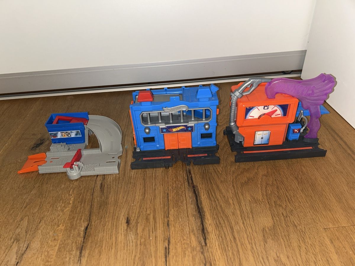 Hot Wheels Giocattoli: Hot Wheel Dreier-Set – Usato da Binningen venduto da Tim_777