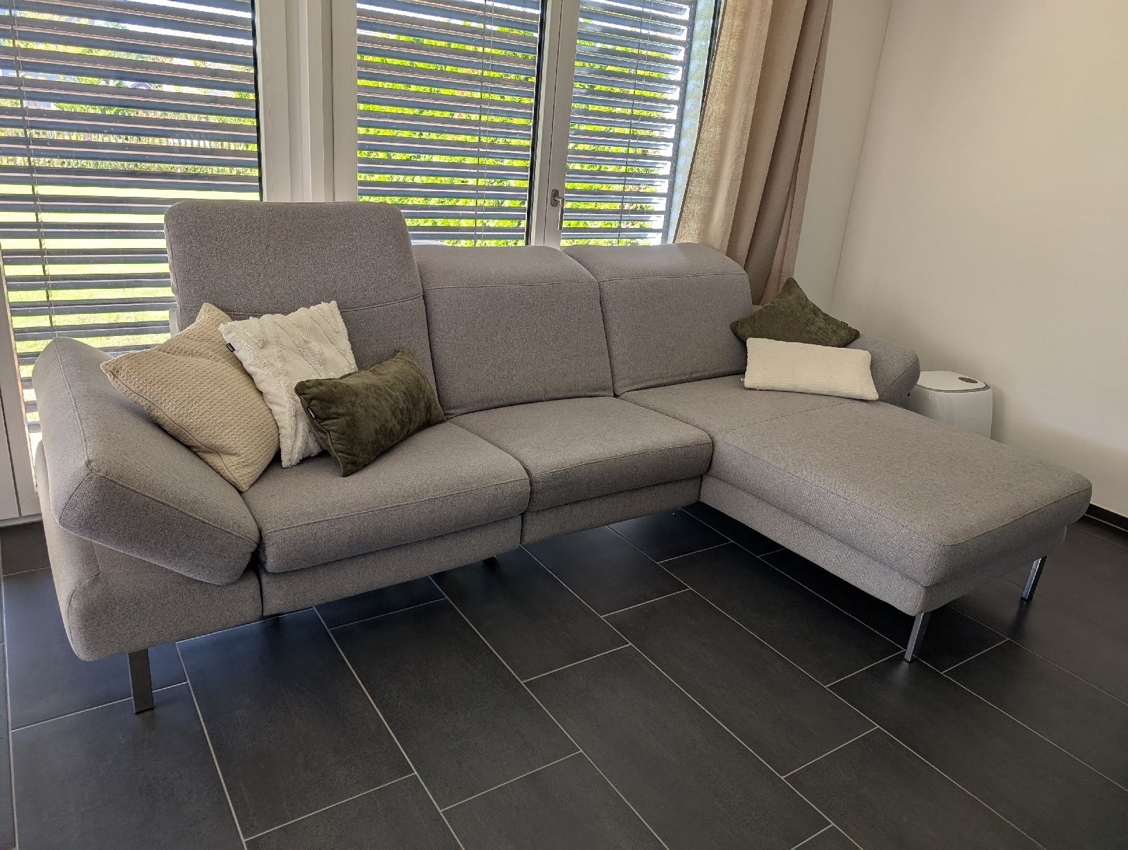 Divani: Sofa super bequem, elektr. Relaxfunktion, grau  – Usato da Berg TG venduto da KatRo 5