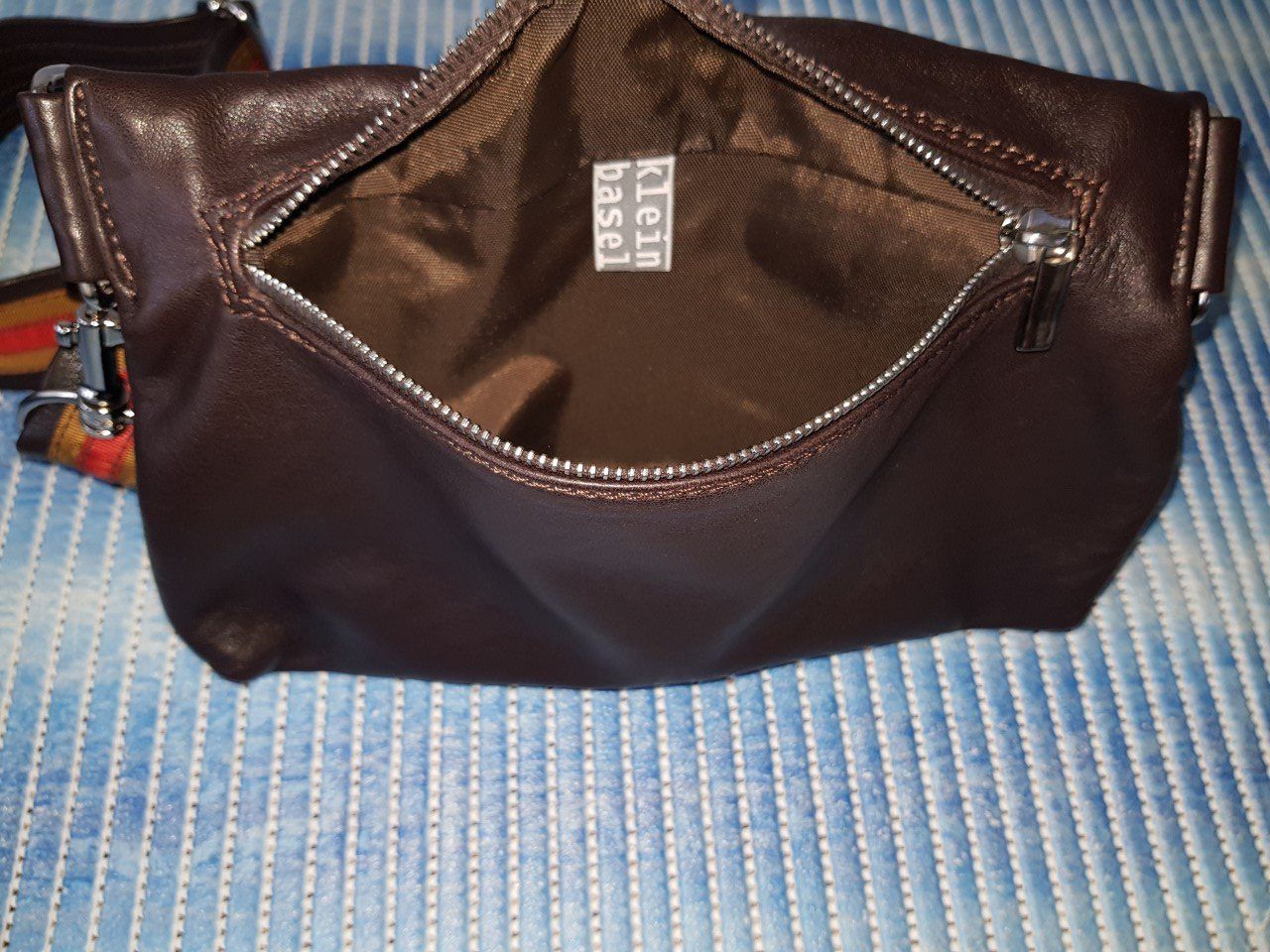 Kleinbasel Borse da donna: Klein Basel Leder  Tasche/Umhängetasche – Usato da Basel venduto da chien008 3
