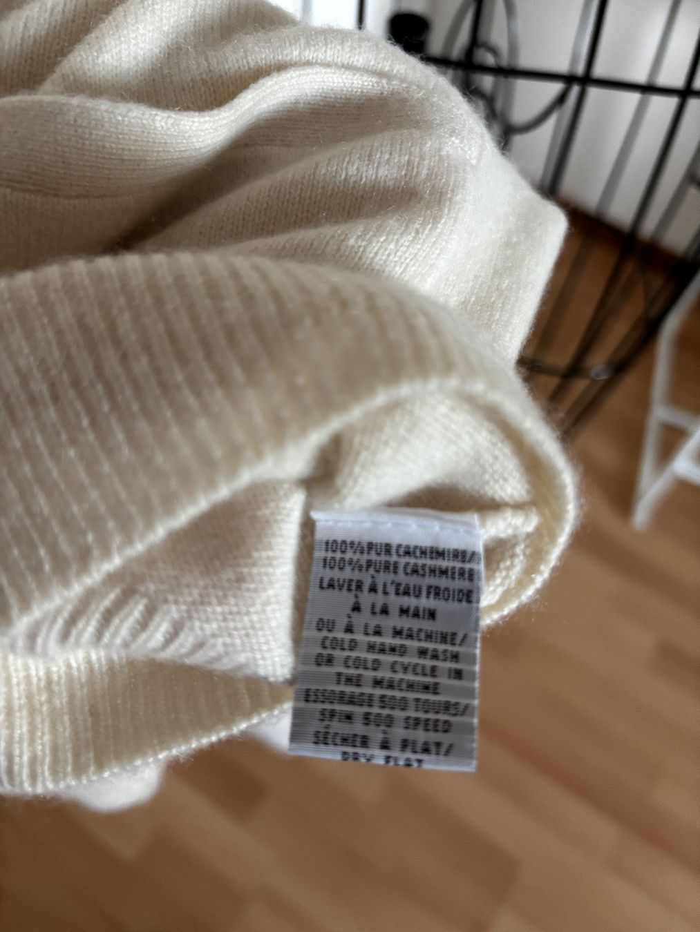 Maglioni & Felpe: Eric Bompard Kaschmir-Cardigan – Usato da Bern venduto da ViksiBash 4