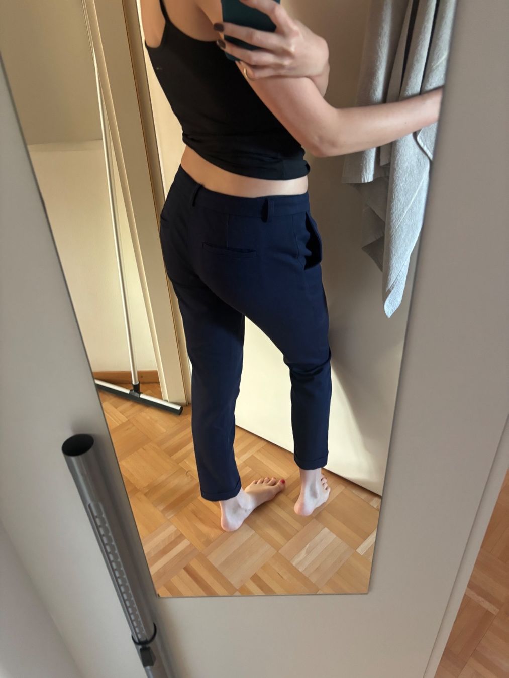 Pantaloni: Dark blue suit trouser 38 – Usato da Genève venduto da chl_zc89 1